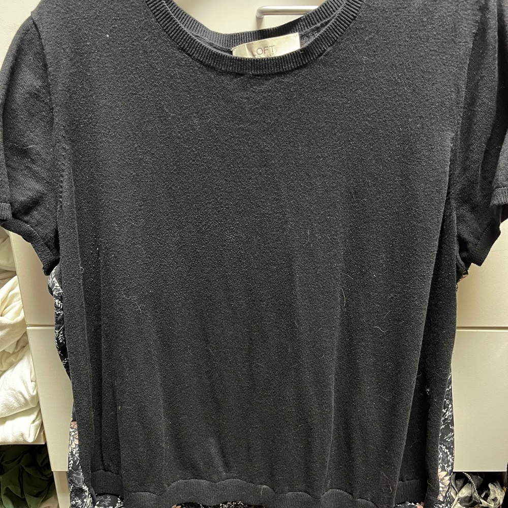 LOFT Gray Short Sleeve T-Shirt